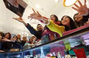 中国少妇的日屄视频中国人依然爱赴日旅游 消费已由爆买转向网购